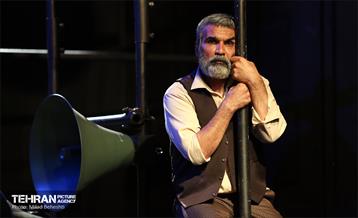 نمایش بابا آدم‎ 19