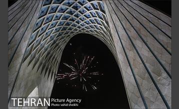 نور افشانی در میدان آزادی به مناسبت جشن نیمه شعبان 1