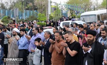 نماز عید فطر در مصلی تهران 23