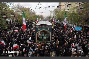 تشییع پیکر ۱۰۰ شهید مردمی و مدافع امنیت در تهران - 1 42