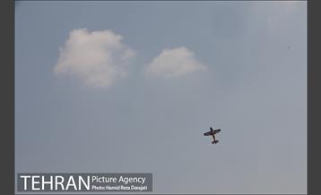 پرواز مدل ها بر فراز آسمان پایتخت 28