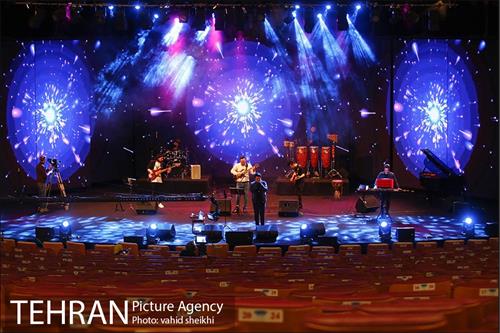 کنسرت آنلاین مهدی یغمایی 24