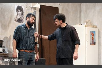 نمایش خاک سفید‎‎ 13