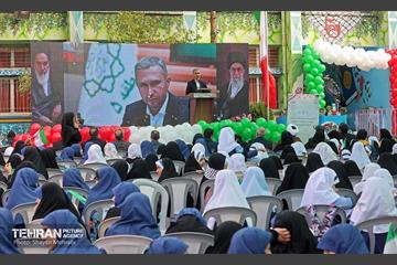 آغاز سال تحصیلی جدید در دبستان شاهد حضرت زینب(س) 39