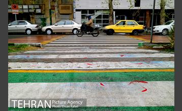 اکران هنرهای محیطی نوروزی در بلوارکشاورز 1