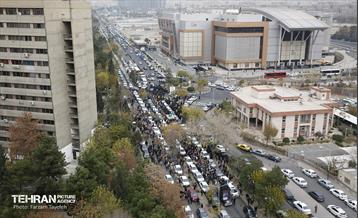 تشییع پیکر شهدای مدافع حرم در منطقه ۵ 13