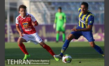 دیدار تیم‌های فوتبال گسترش فولاد و پرسپولیس 24