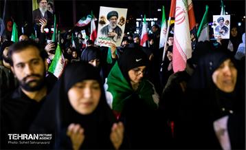 مراسم عزاداری شهادت رهبر انقلاب اسلامی در میدان شهدای هفتم تیر 8