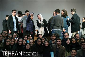 اکران و نقد فیلم سینمایی رگ خواب در دانشگاه امیرکبیر‎ 24