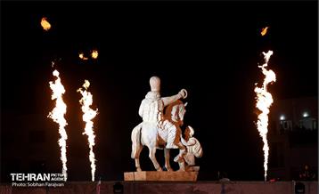 رویداد «شب ایران» در میدان انقلاب اسلامی 24