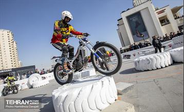 رانـد نهایی مسابقات قهرمانی موتور تریال  14