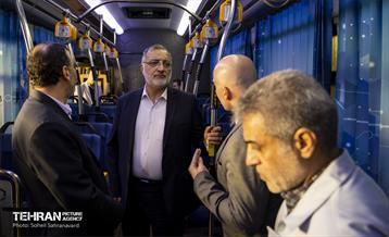 بازدید شهردار تهران از کارخانه خودروسازی «عقاب افشان» 3