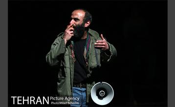 نمایش فیل در تاریکی 4