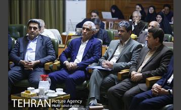 ارائه لایحه برنامه سوم توسعه شهر تهران توسط شهردار به شورای شهر  5