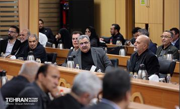 نشست هم‌اندیشی هیئت رئیسه اتاق اصناف تهران، روسای اتحادیه‌های صنفی تهران و هیئت امناء بازار تهران با شهردار تهران 31