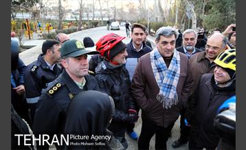 حضور پیروز حناچی در برنامه دوچرخه سواری روز هوای پاک در بوستان لاله 6