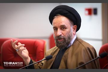 نشست اعضای هیئت علمی بسیجی دانشگاه به مناسبت گرامیداشت ایام الله دهه فجر 11