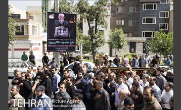 تشییع پیکر پدر شهیدان خالقی پور 4