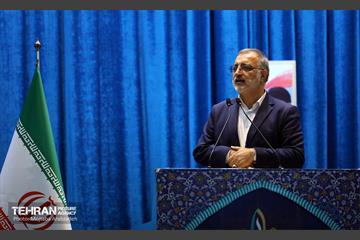 حضور شهردار تهران در نماز جمعه 10