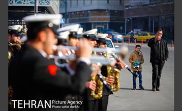 اجرای گروه موزیک به مناسبت سالگرد ورود امام خمینی (ره) 11