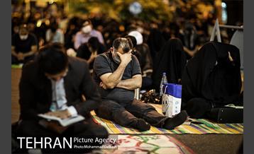 مراسم احیا شب بیست و یکم ماه مبارک رمضان در مسجد امام صادق(ع) 18