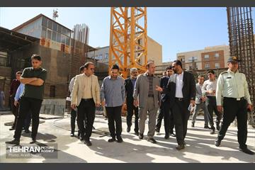 بازدید فرماندار تهران از طرح های عمرانی و خدماتی شهرداری منطقه ۱۰ 12