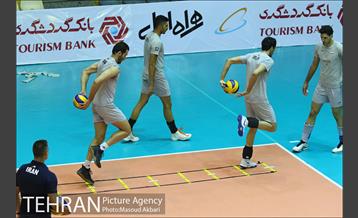 تمرین شاداب شاگردان ایگور