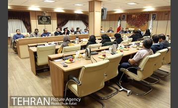 نشست هم اندیشی مهندس عارف نیا با خبرنگاران حوزه شهری 1