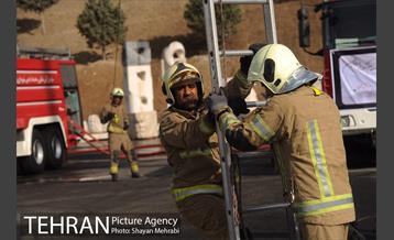 بازدید دکتر نجفی از مانور نیروهای آتش نشانی 5