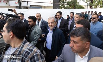 مراسم تشییع پیکر شهید سردار عباس نیلفروشان - 2 13