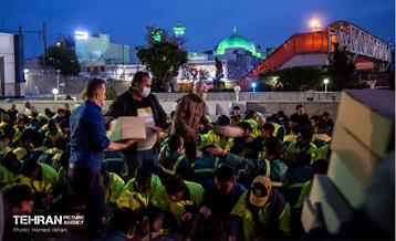 ضیافت یک هزار نفری افطار شهرداری منطقه ۵