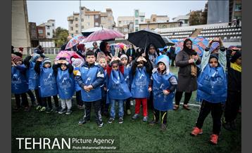 پیاده روی خانوادگی 6