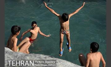 تابستان گرم  در چشمه علی 9