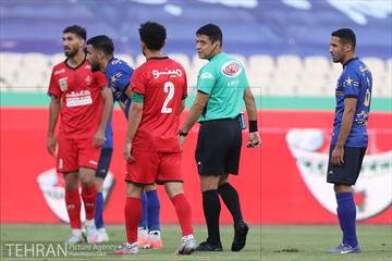 دیدار تیم های فوتبال پرسپولیس و استقلال تهران 11