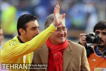 دیدار تیم های فوتبال استقلال و پرسپولیس