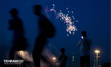 پایتخت، غرق در نور غدیر 1