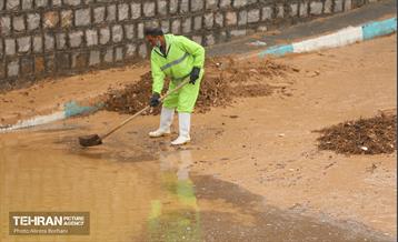 امدادرسانی سازمان مدیریت پسماند شهرداری تهران به مناطق سیل زده یزد