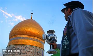 اهتزاز پرچم حرم سیدالشهدا(ع) بر فراز گنبد حرم عبدالعظیم حسنی(ع) 19