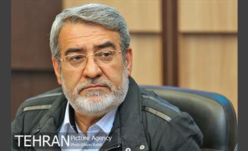 بازدید وزیر کشور از ستاد بحران شهر تهران 13