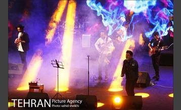 کنسرت آنلاین مهدی یغمایی 20