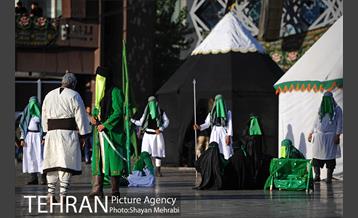 اجرای تعزیه در میدان امام حسین(ع)