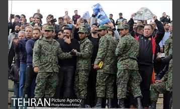 مراسم تشییع پیکر منصور پورحیدری 4