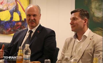 ویدیومپینگ سالروز استقلال بلاروس در میدان آزادی 12