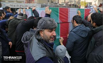 تشییع پیکر ۲۰۰ شهید گمنام دفاع مقدس در تهران 61