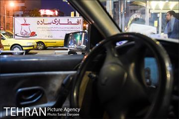 مراسم افطاری ساده در پایانه های تاکسیرانی شهر تهران 19