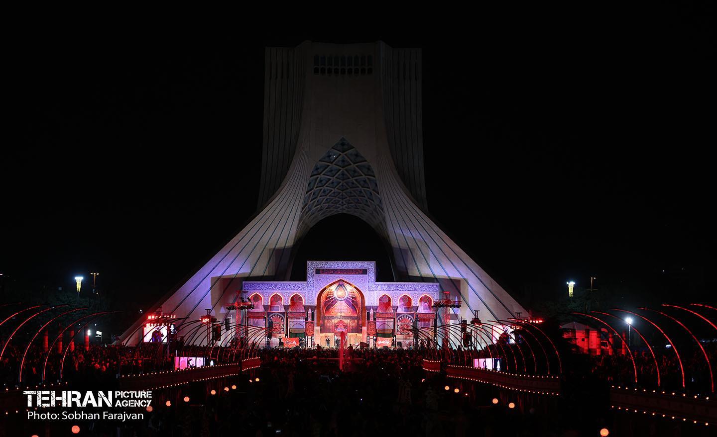 آئین بدرقه زائران اربعین در میدان آزادی 16