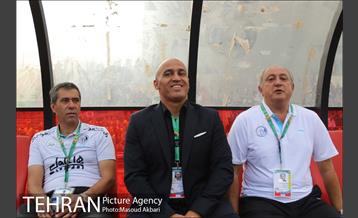 دیدار سیاه جامگان و استقلال تهران در لیگ برتر فوتبال 1