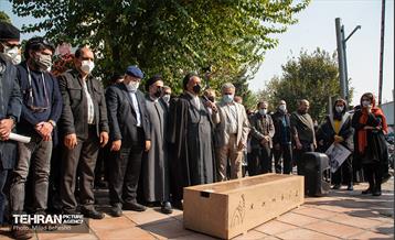 مراسم بدرقه کامبیز درم بخش به سرای ابدی‎‎ 29