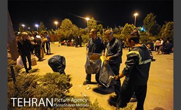 شروع بکار نیروهای خدمات شهری در پایان مراسم ارتحال امام خمینی (ره) 5