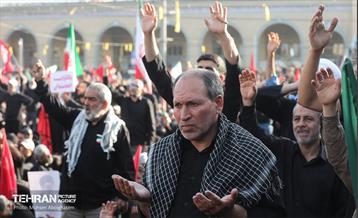 اقامه نماز بر پیکر آقای شهید ایران - 1 83